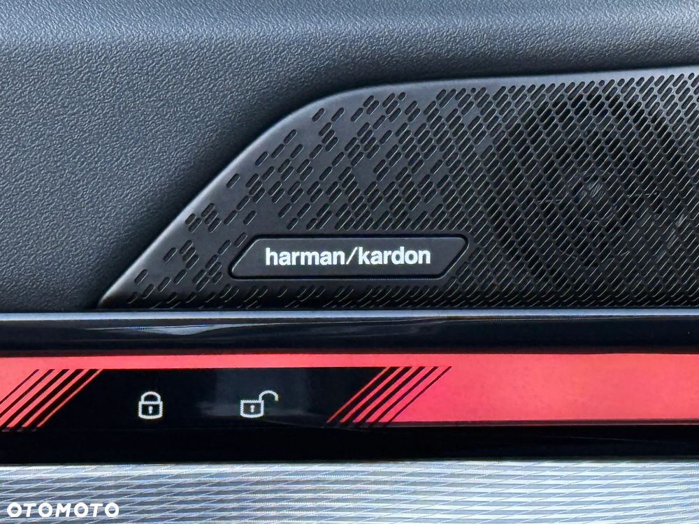 BMW Seria 5 520i - 24