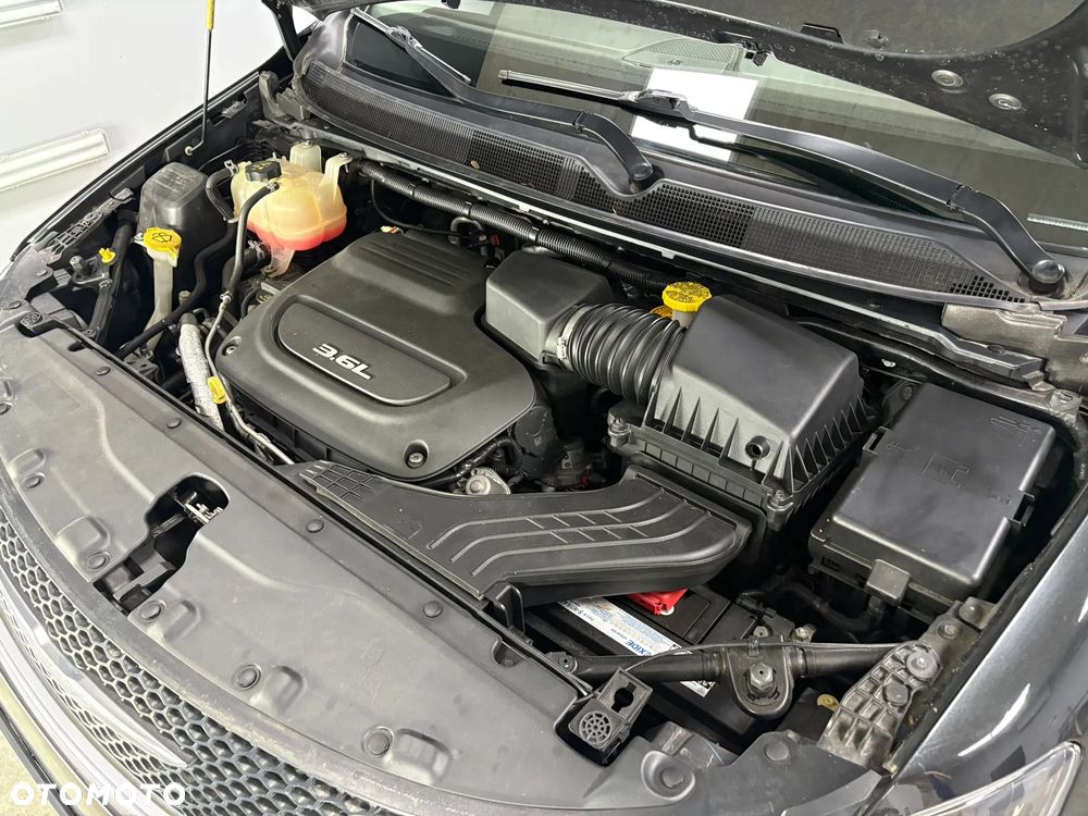 Chrysler Pacifica - 12