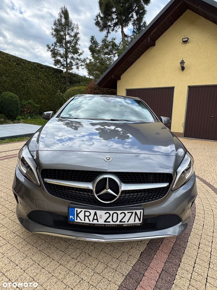 Mercedes-Benz Klasa A 180 7G-DCT Urban - 2