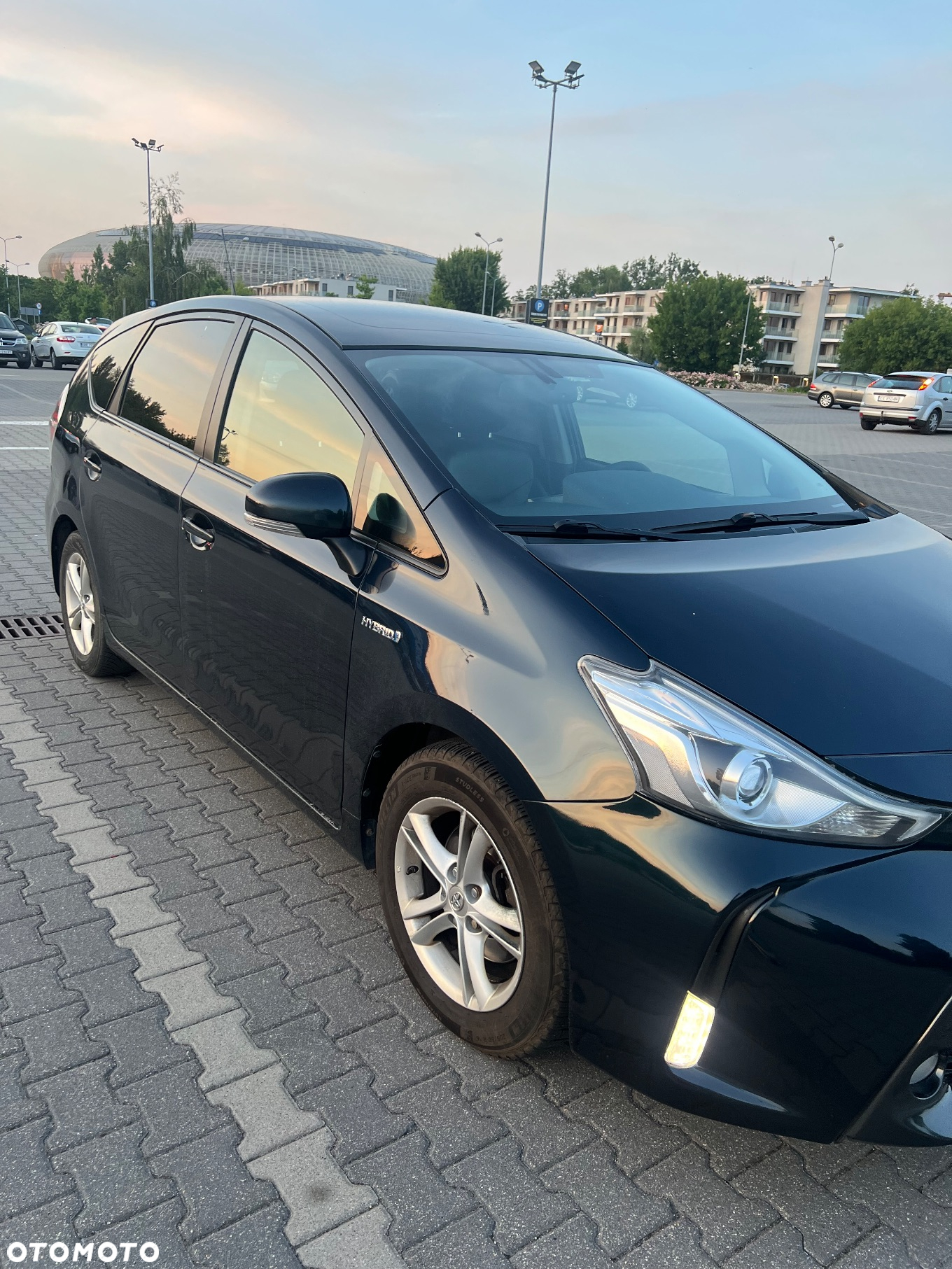 Toyota Prius+ (Hybrid) Comfort - 3