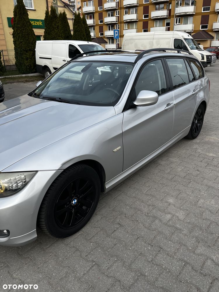 BMW Seria 3 320i - 3