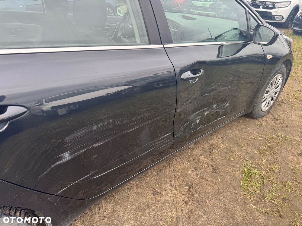 Kia Ceed 1.4 CVVT ISG Dream Team Edition - 17