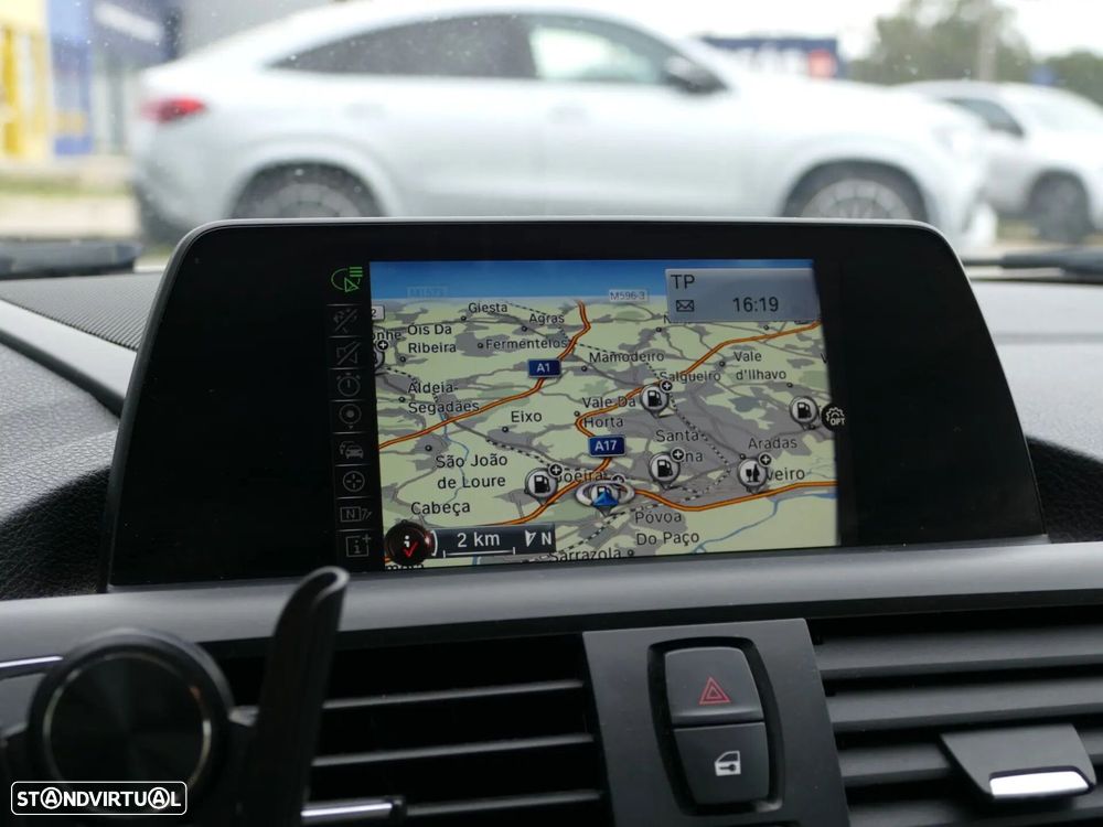 BMW 116 d Pack M - 19