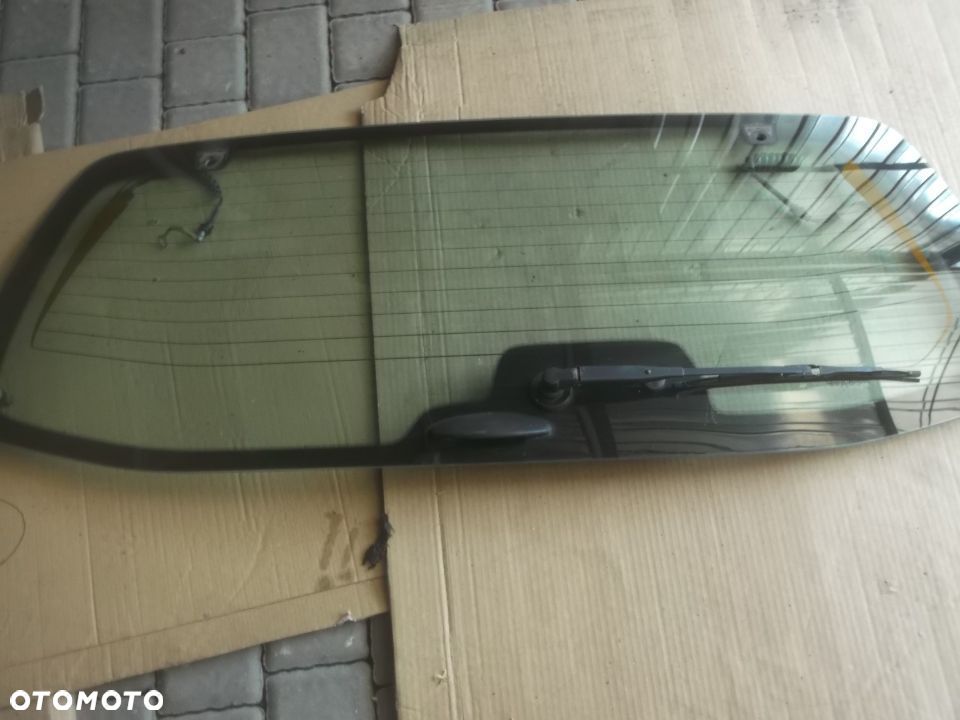 WYPRZEDAZ MAZDA TRIBUTE SZYBA TYLNA KLAPA TYLNA EUROPA czesci rozne
