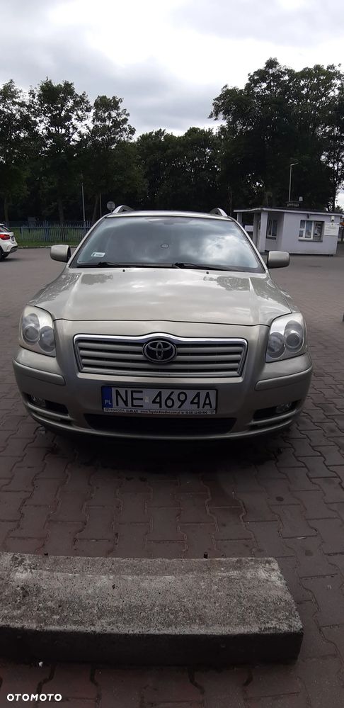 Toyota Avensis 1.8 VVT-i Sol - 1