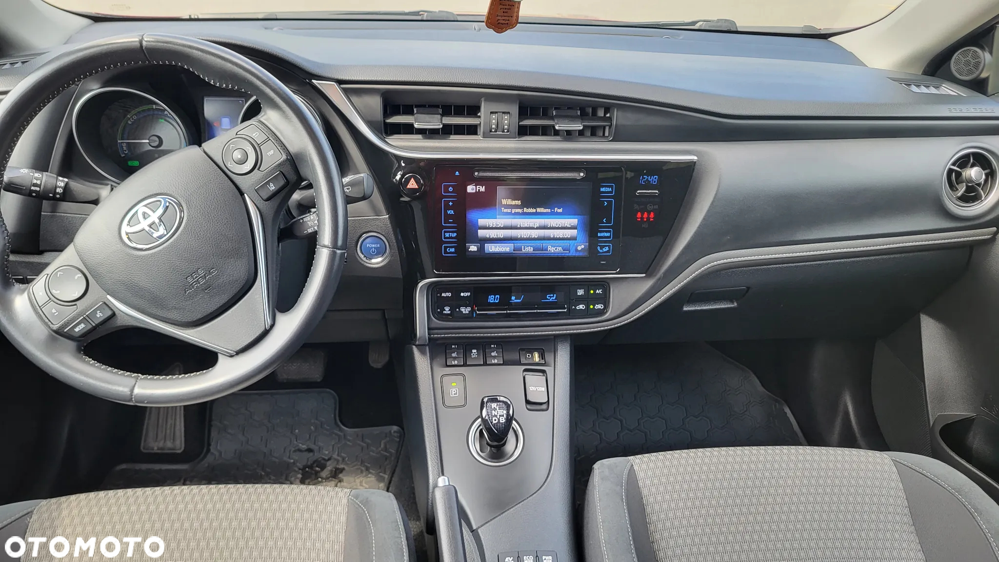 Toyota Auris - 10