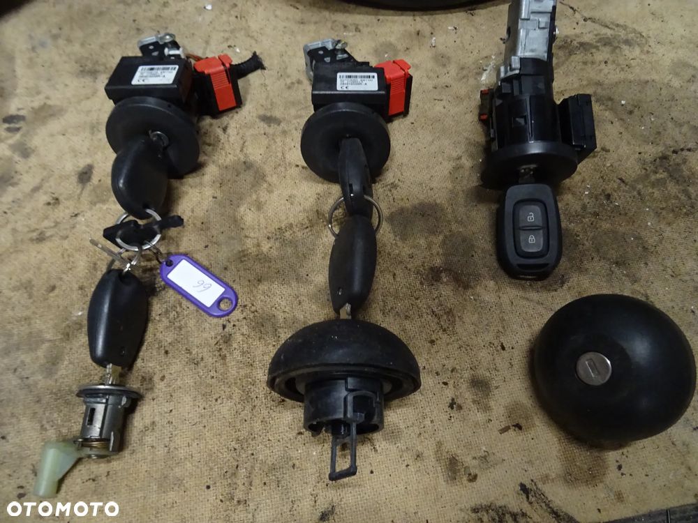 DACIA LODGY DOKKER STACYJKA KLUCZYK + GRATIS ! ROWNIEZ  MANETKI INNE CZESCI PYTAC - 1