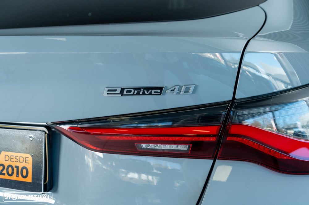 BMW i4 eDrive40 Pack Desportivo M - 29