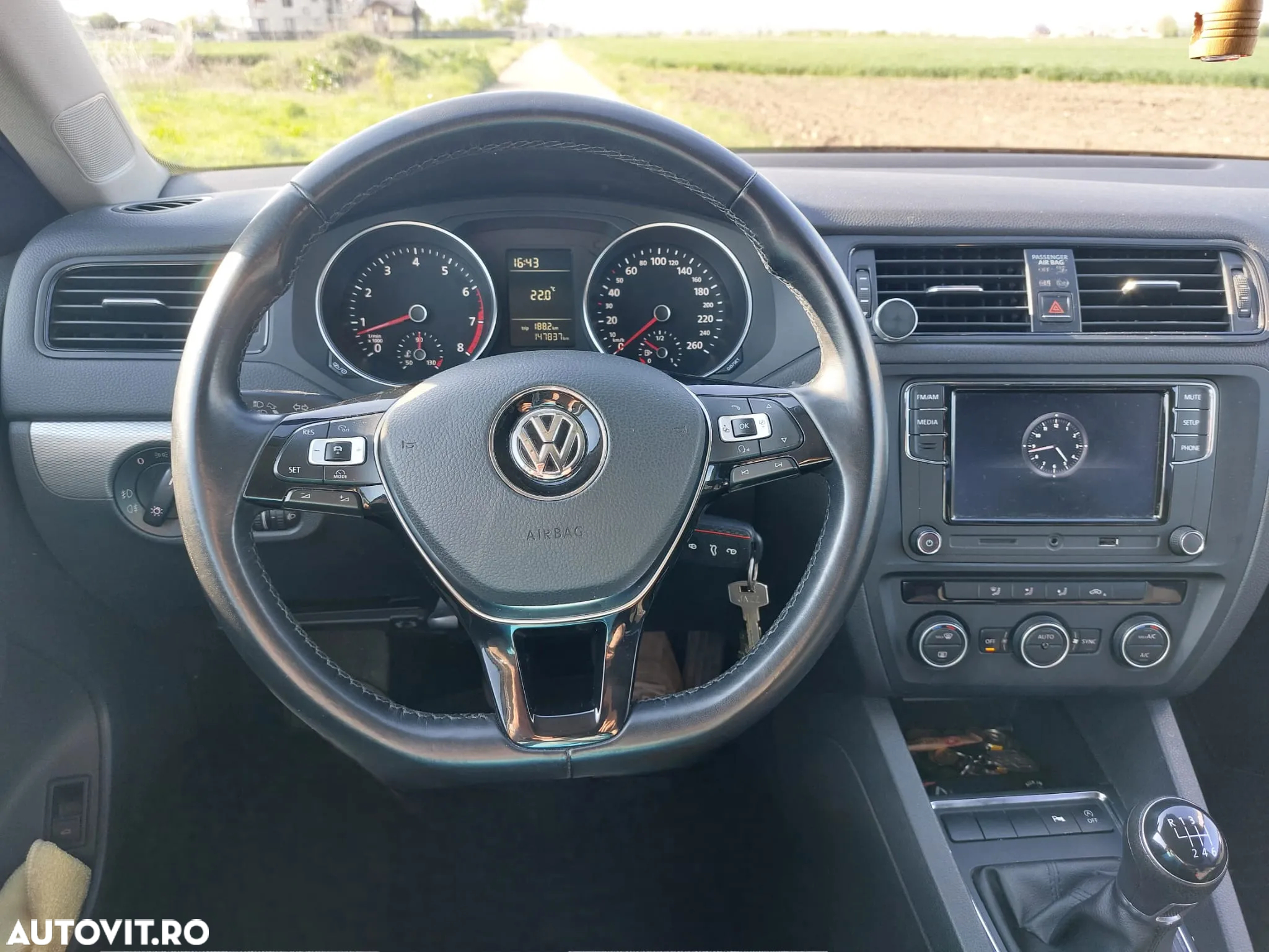 Volkswagen Jetta 1.2 TSI Comfortline - 16