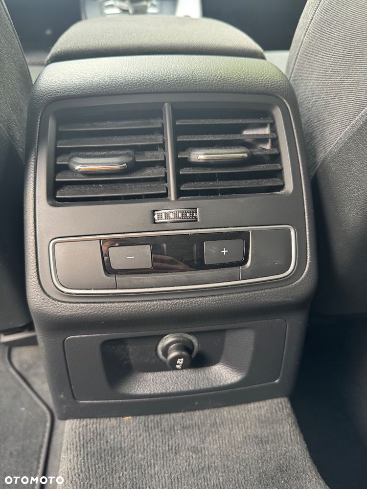 Audi A4 Avant 40 TFSI S tronic - 17