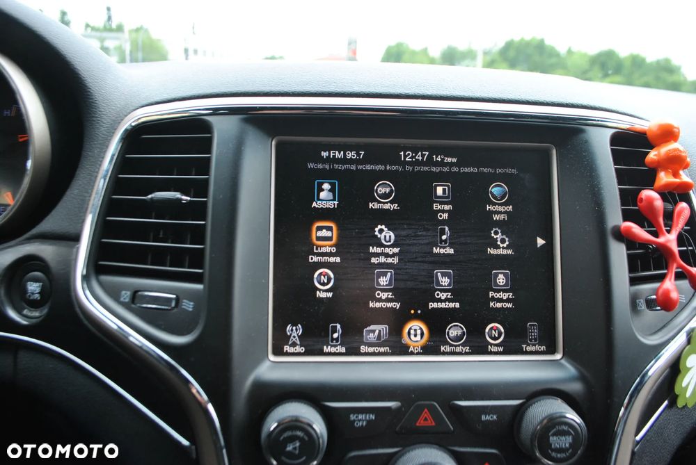 Jeep Grand Cherokee - 21