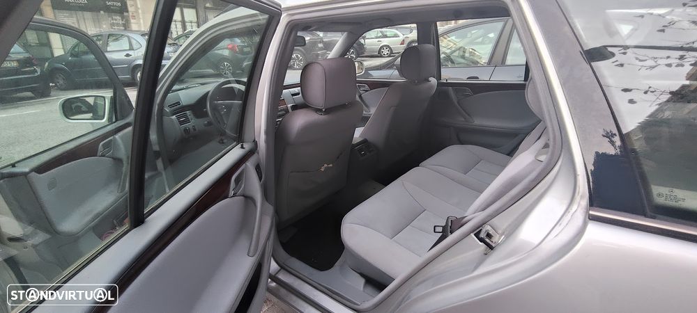 Mercedes-Benz E 220 CDI Avantgarde - 4