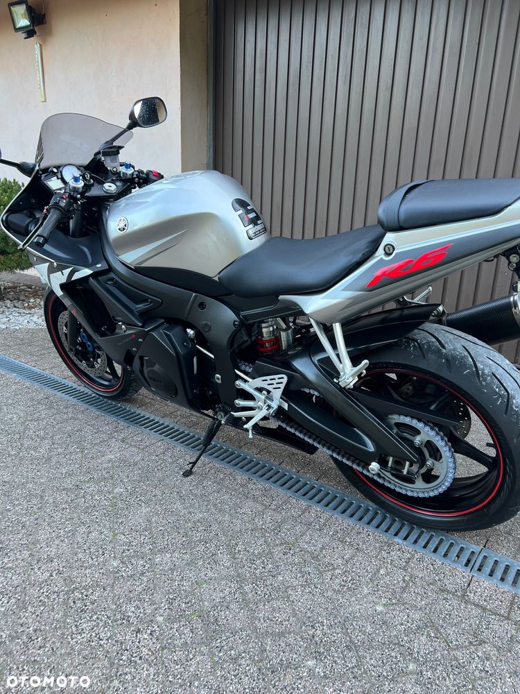 Yamaha R6 - 24