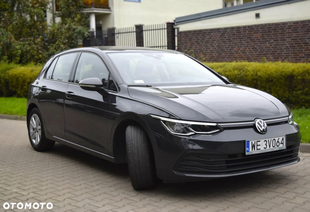 Volkswagen Golf - 1