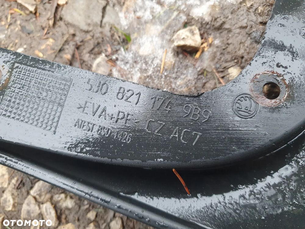 SKODA FABIA II ROOMSTER  06-15 CHLAPACZ PRZEDNI LEWY PRAWY KOMPLET OSŁONA PRZECIWBŁOTNA 5J0821173 5J0821174 - 3