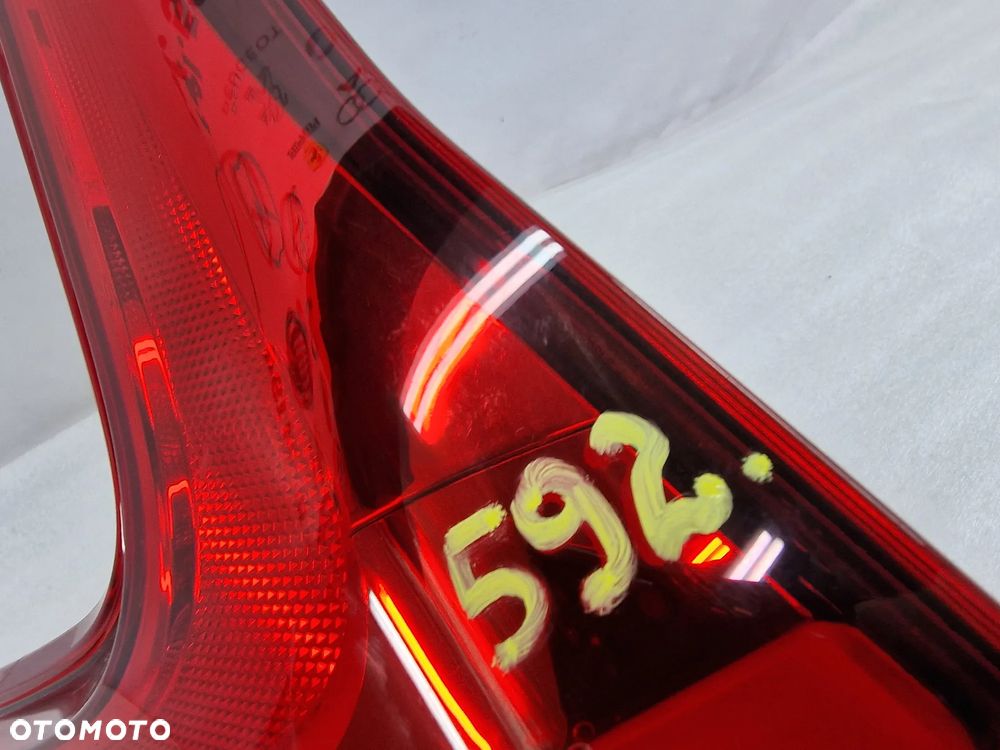 MITSUBISHI ECLIPSE CROSS 17- LEWA LAMPA TYLNA TYLNIA TYŁ LED , NR AUKCJI LA592 - 10