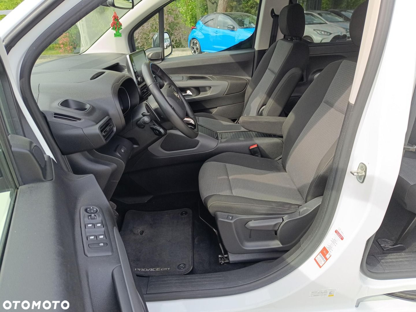 Toyota Proace City Verso 1.2 D-4T Family - 12