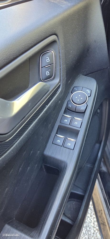 Ford Kuga - 13