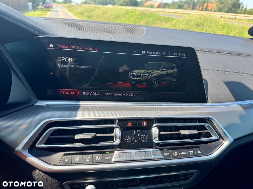 BMW X5 xDrive45e - 33