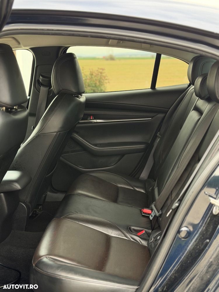 Mazda 3 e-SKYACTIV-X 186 M HYBRID TAKUMI - 9