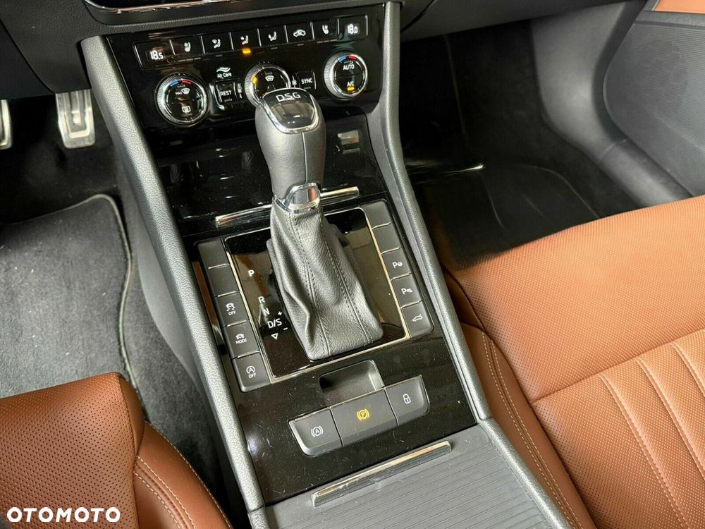 Skoda Superb 2.0 TDI SCR L&K DSG - 24