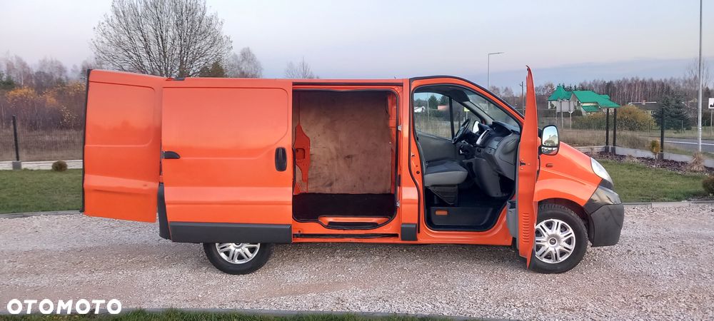 Opel Vivaro - 10