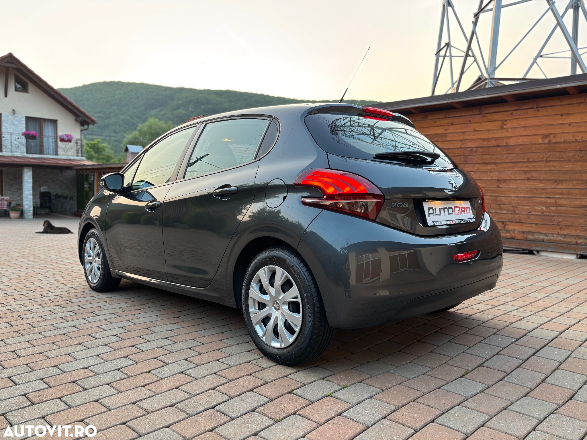 Peugeot 208 1.2 L PureTech Allure - 27