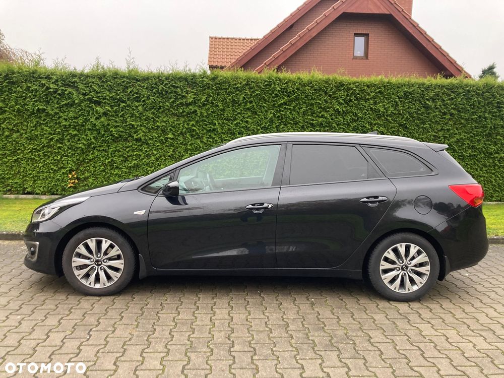 Kia Ceed 1.6 GDI SW ISG Dream-Team Edition - 4