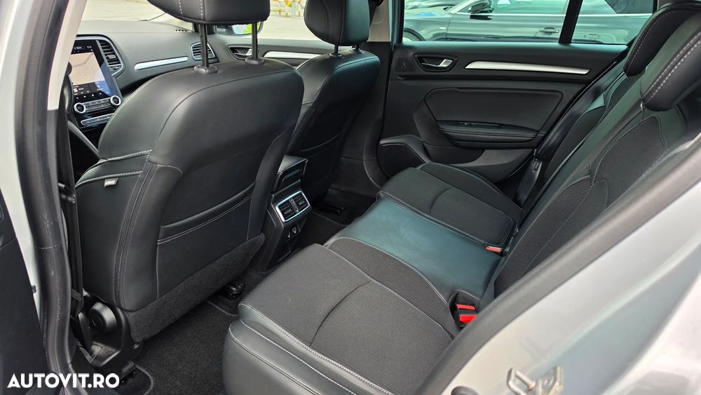 Renault Megane TCe 140 GPF EDC INTENS - 11