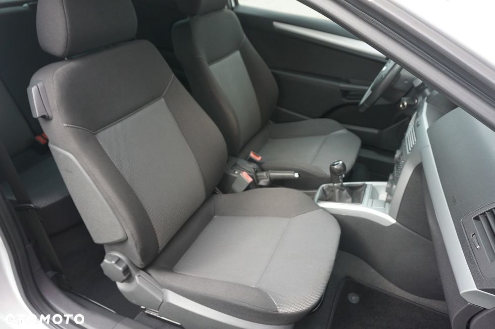 Opel Astra 1.6 Selection - 19
