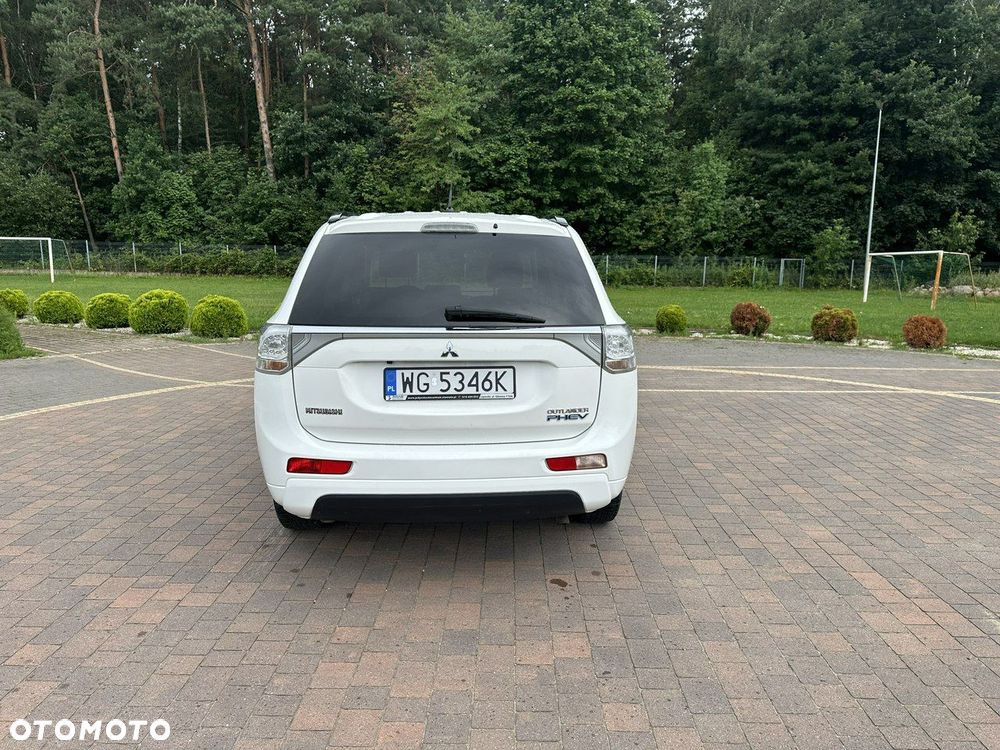 Mitsubishi Outlander - 5