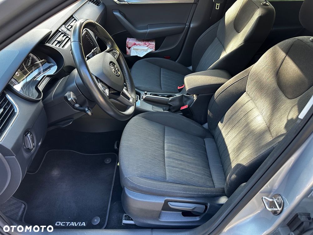 Skoda Octavia 2.0 TDI 4x4 DSG Style - 9
