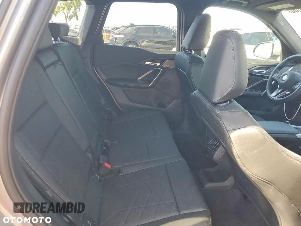 BMW X1 - 11