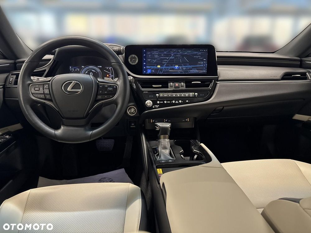 Lexus ES 300h Business Edition - 31