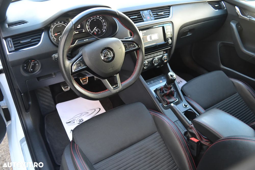 Skoda Octavia 2.0 TDI RS - 9