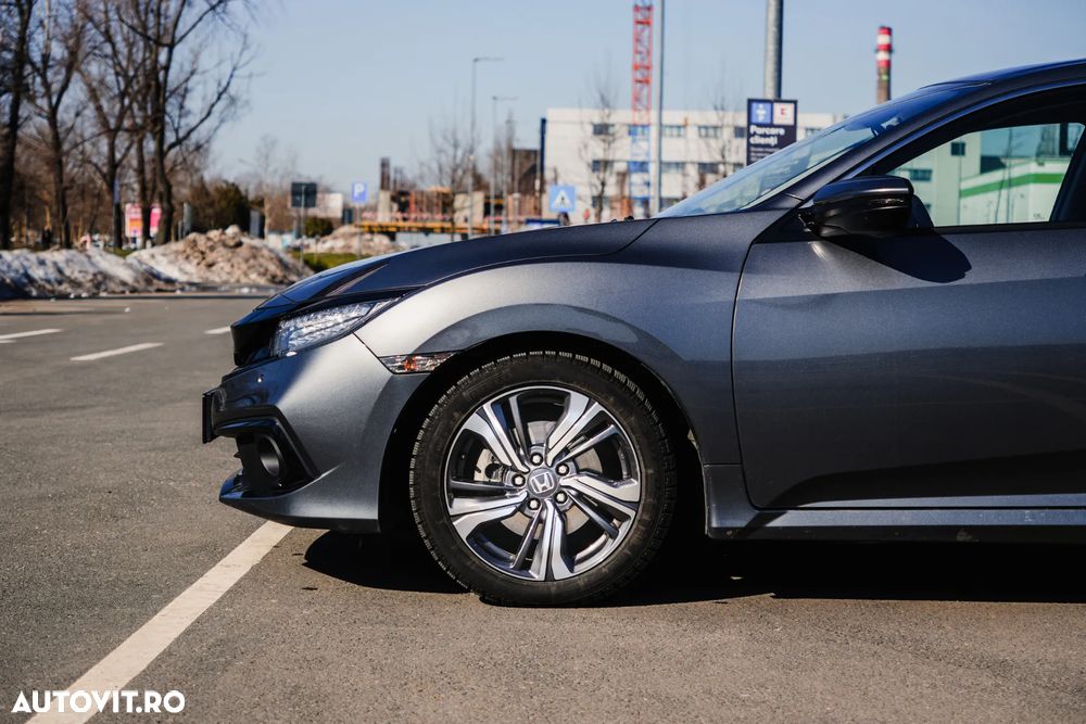 Honda Civic 1.5 VTEC Turbo CVT Executive - 11