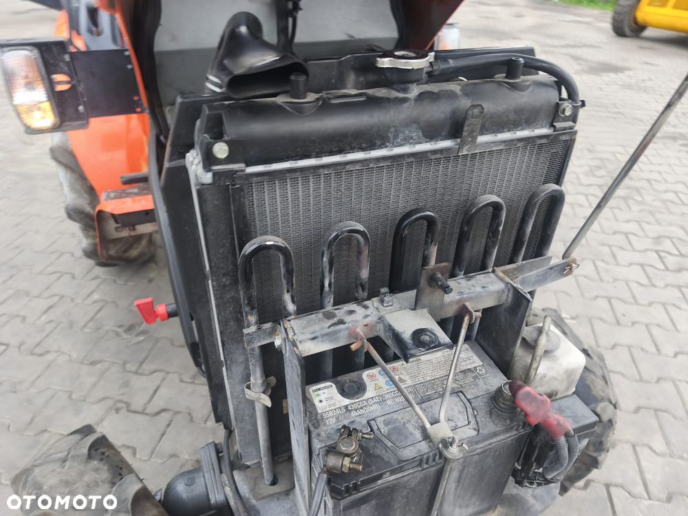 Kubota B9 B2350H - 7