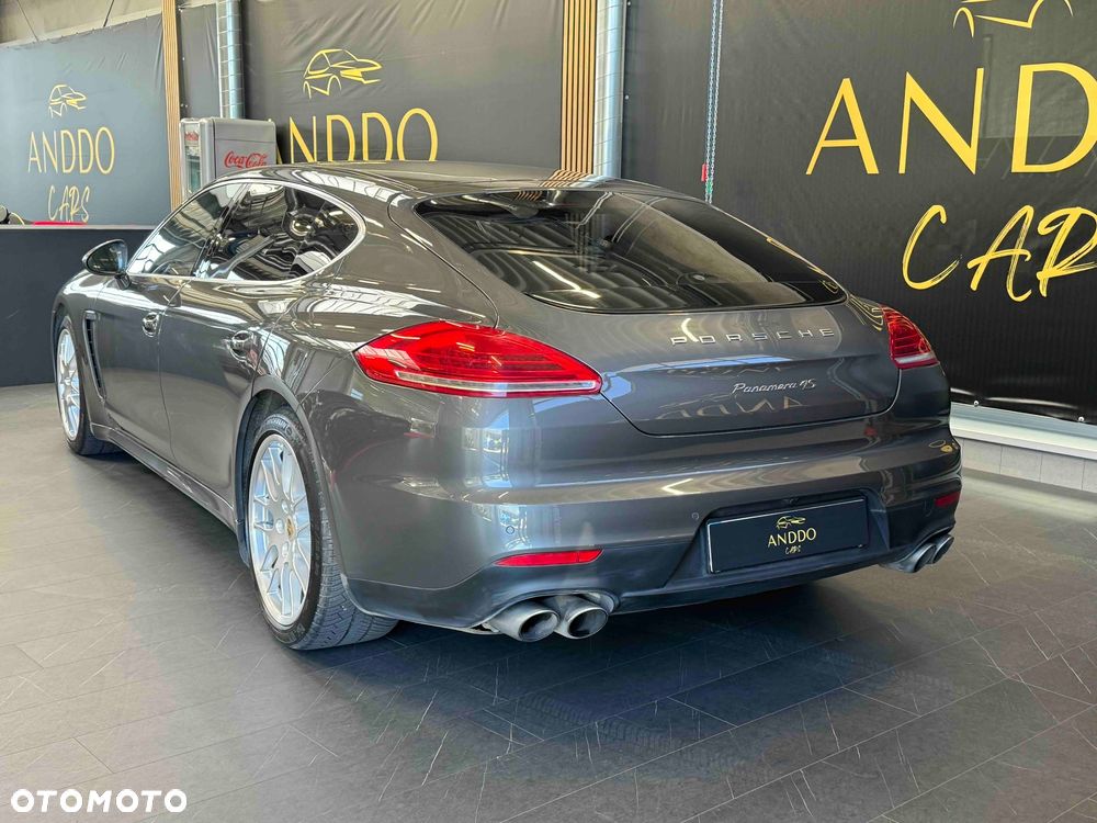 Porsche Panamera 4S Executive - 12