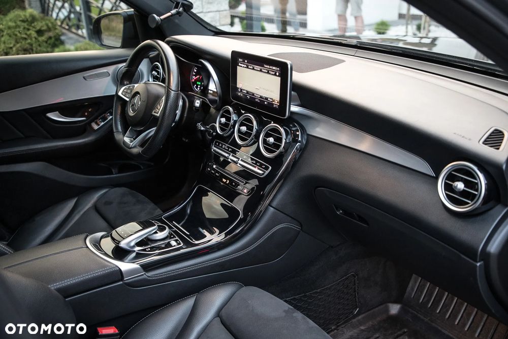 Mercedes-Benz GLC 300 4-Matic - 25