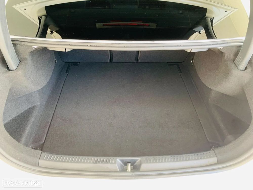 Mercedes-Benz A 180 Limousine d AMG Line - 43