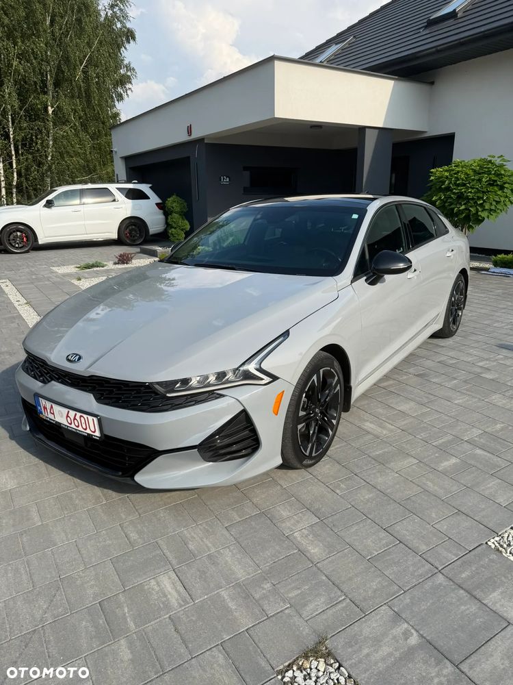 Kia K5 - 1