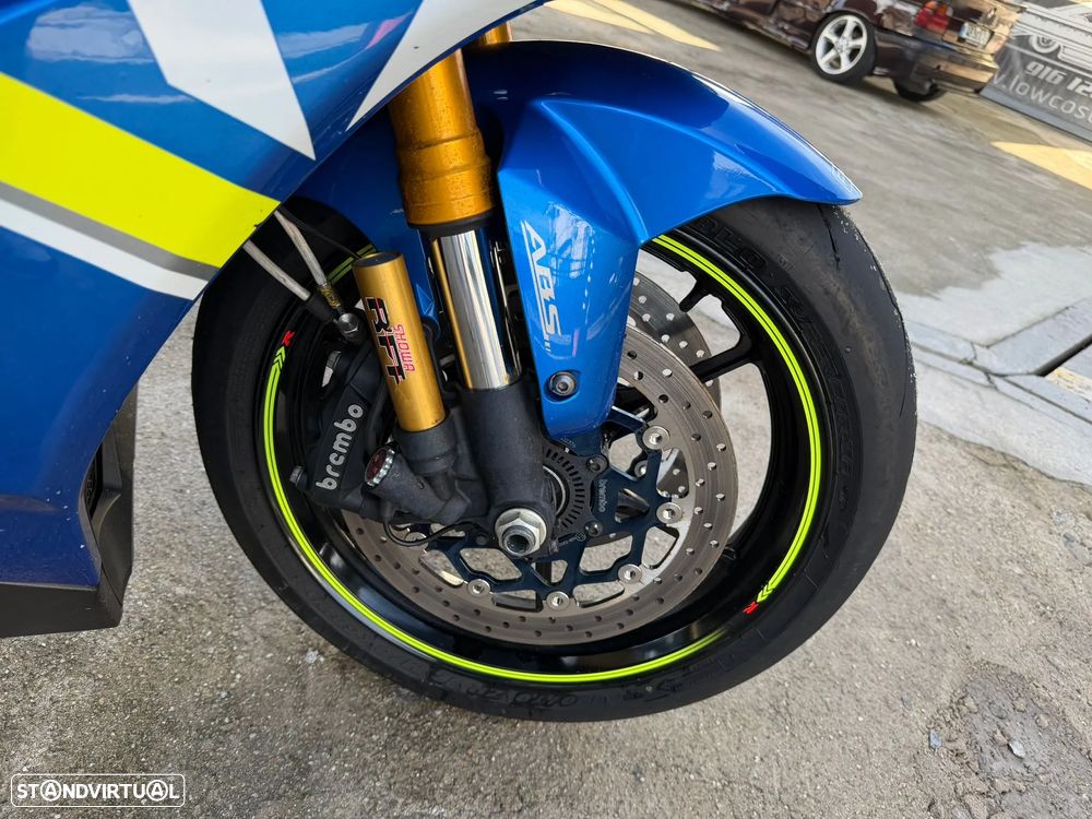 Suzuki GSX-R - 6