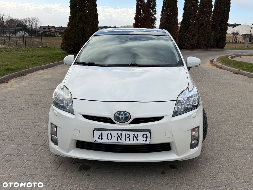 Toyota Prius 1.8 HSD Prestige - 2