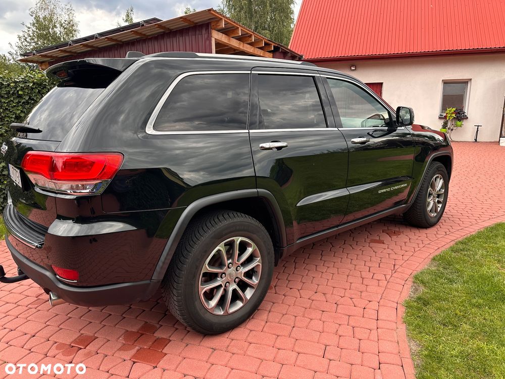 Jeep Grand Cherokee - 28