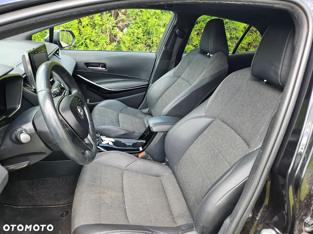 Toyota Corolla 1.8 Business Edition - 13