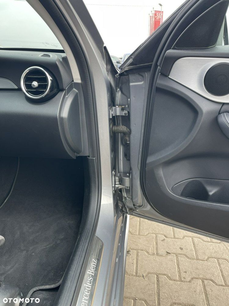 Mercedes-Benz Klasa C 220 d 4Matic 9G-TRONIC AMG Line - 7