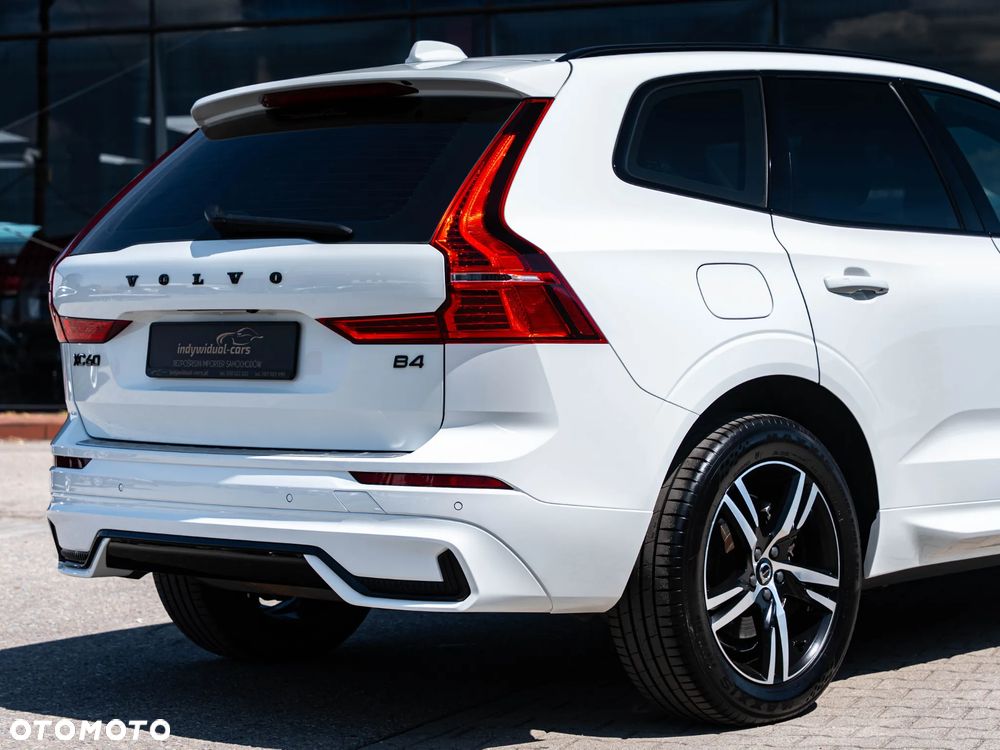 Volvo XC 60 B4 B Plus Dark - 14