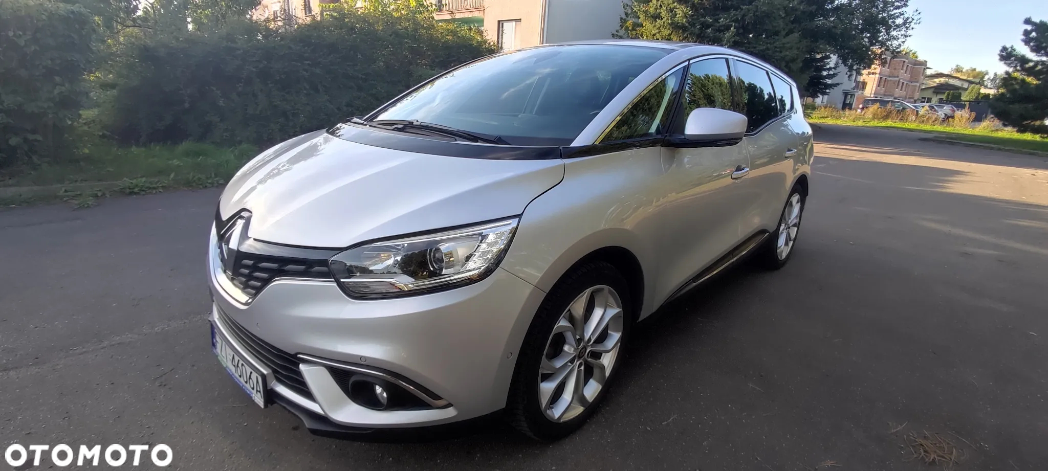 Renault Grand Scenic - 2