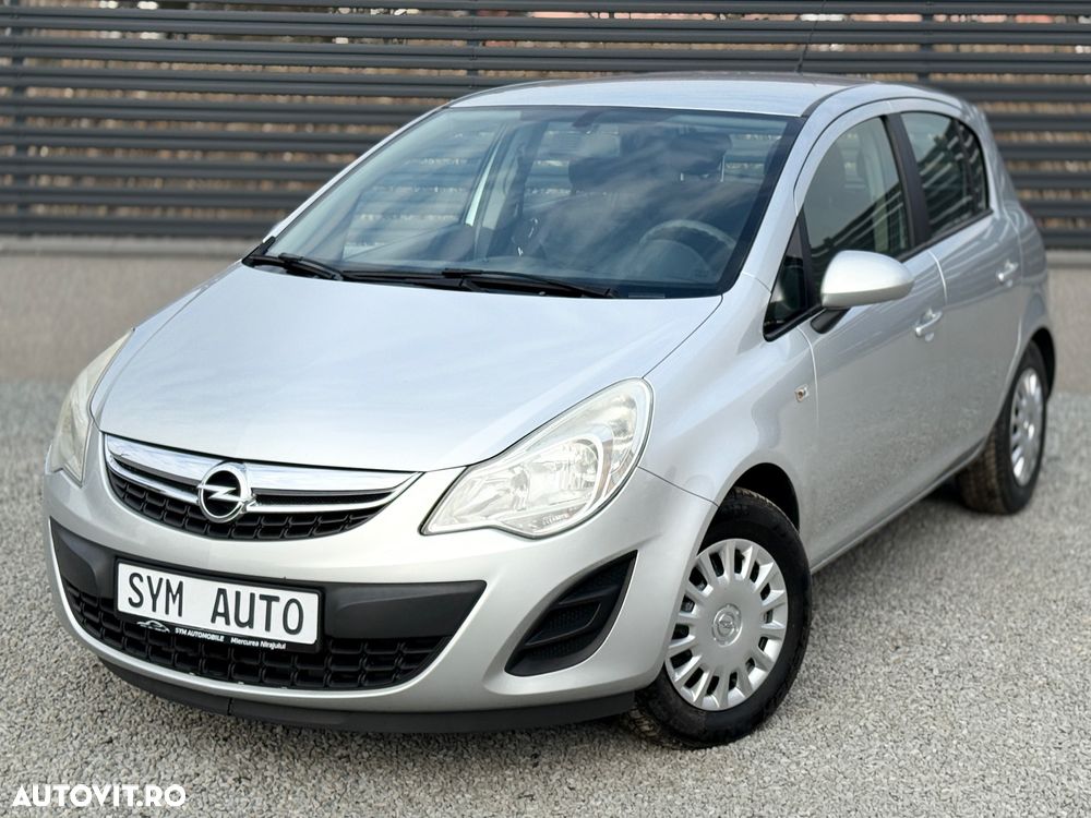 Opel Corsa 1.4 16V Innovation - 1