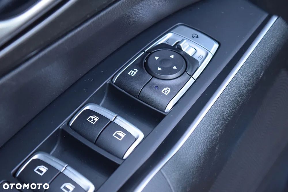 Kia Sorento 1.6 T-GDI HEV M 7os - 13